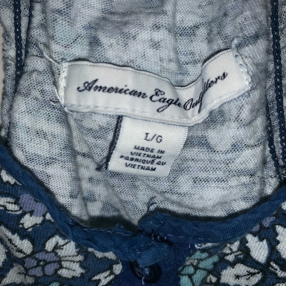 Shirt - Picture 2 of 3